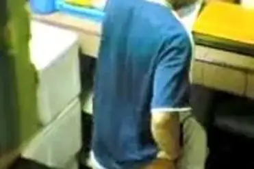 Ngintip Jilbab Lagi Nyepong Di Dapur